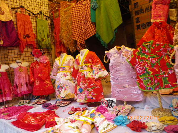 新竹內灣老街:年初四人擠人遊內灣