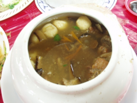 阿忠外燴：陸光新城B區歲末團聚～品質有夠差