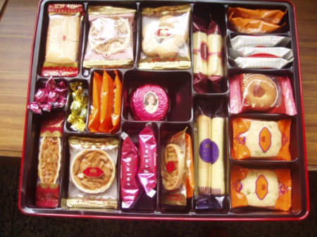 皇后囍餅禮盒：[皇后禮盒]～高貴大方的嫣紅皇后