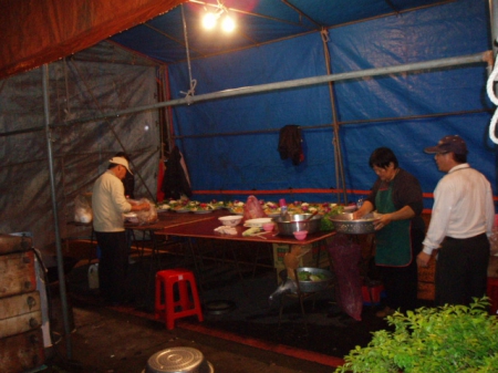 阿忠外燴：陸光新城B區歲末團聚～品質有夠差