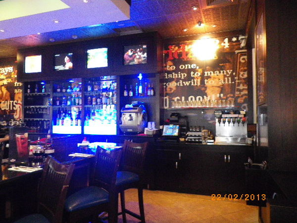 T.G.I. FRiDAY'S 傑克丹尼爾組合餐：三訪始得其門而入   溫馨美味的午餐約會