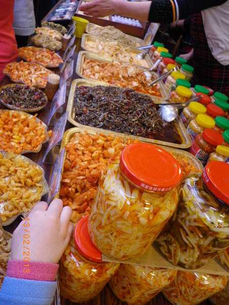 新竹內灣老街:年初四人擠人遊內灣