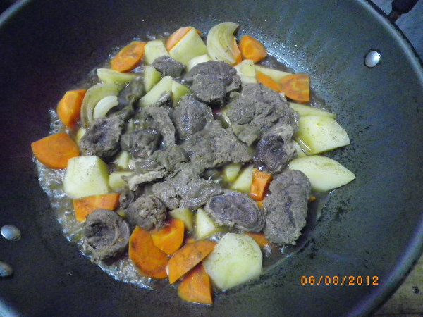 精彩100涮涮鍋‧黃牛肉麵：『精彩100涮涮鍋‧牛肉麵』伴手禮真精彩