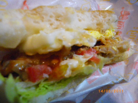 美而美(美而美(桃園吉昌店))：情人節離情依依˙漢堡餐敘