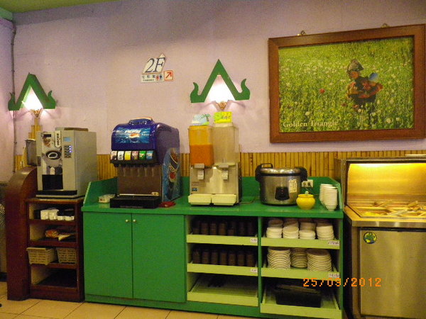 湄南小鎮(中壢店)：吃到飽-泰式熱炒[湄南小鎮]