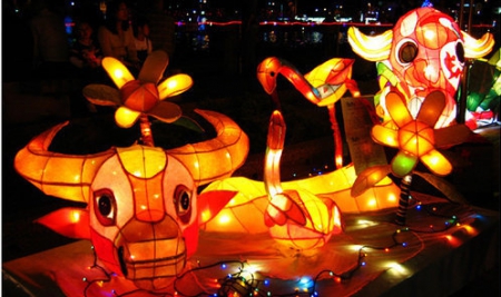 高雄愛河：2009 愛河元宵賞花燈