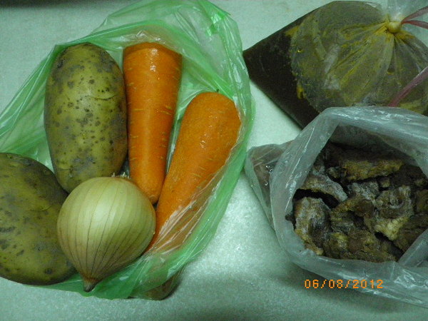 精彩100涮涮鍋‧黃牛肉麵：『精彩100涮涮鍋‧牛肉麵』伴手禮真精彩