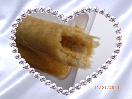 勤億手工蛋捲：手工肉鬆蛋捲～勤億蛋品˙不錯