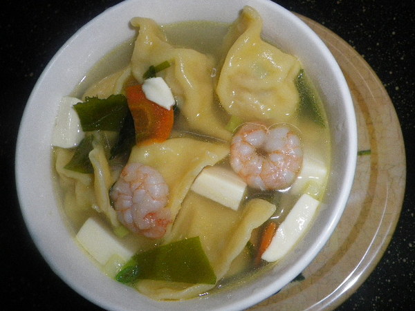 有食候：有食候-藍帶金水餃-[高麗菜黑木耳] 湯餃~快速上菜囉!