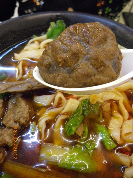 精彩100涮涮鍋‧黃牛肉麵：『精彩100涮涮鍋‧牛肉麵』伴手禮真精彩