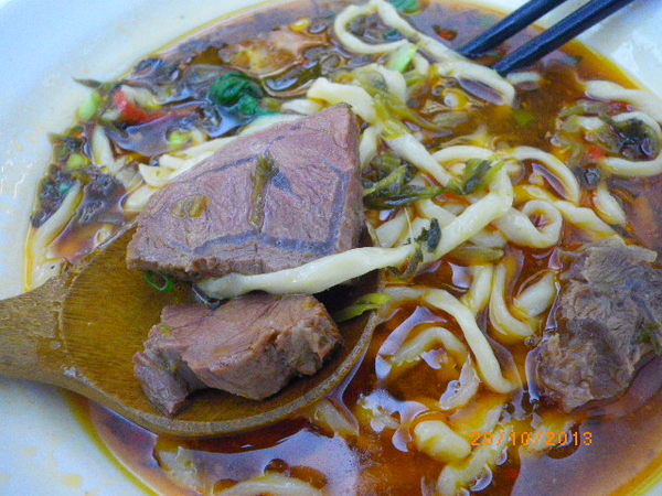 神仙川味牛肉麵(延吉店):【神仙川味牛肉麵】辣得剛剛好