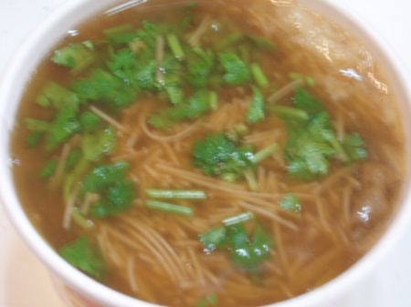 古早味大腸蚵仔麵線：古早味大腸蚵仔麵線～不好吃˙免費