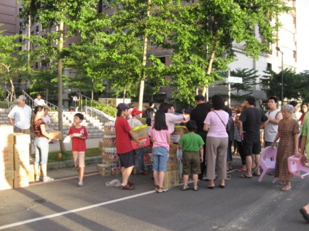 陸光新城【跳蚤市場】賀新春:陸光新城B區~月光晚會