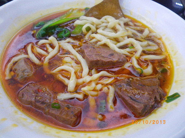 神仙川味牛肉麵(延吉店):【神仙川味牛肉麵】辣得剛剛好