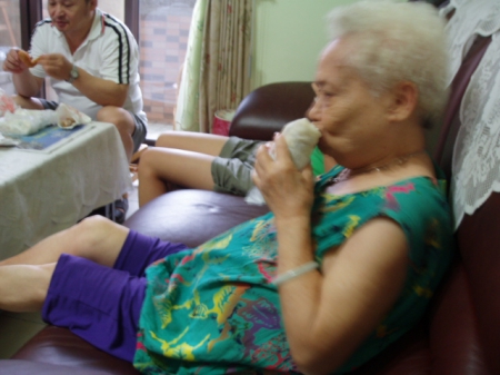 姜記潤餅:價廉物美的潤餅在姜記.一捲30元