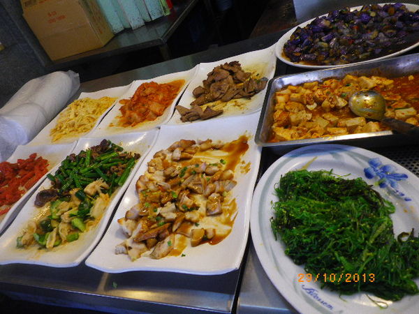 阿粽美味自助餐：忘不了蒜茸辣椒的魔力