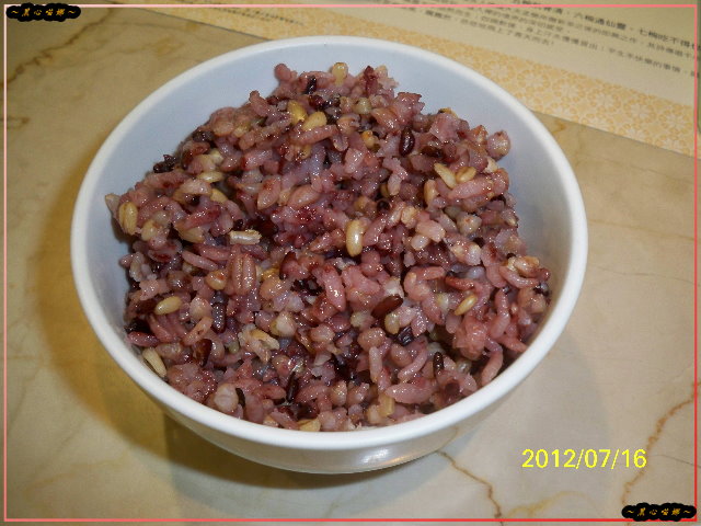 五穀米飯(白飯加十元可換)