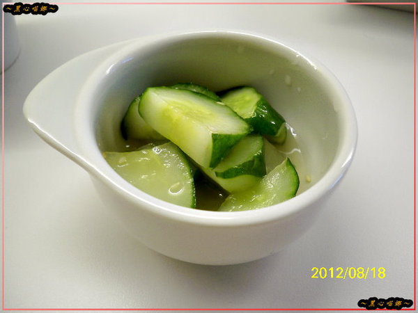 打卡送小菜-醃漬小黃瓜