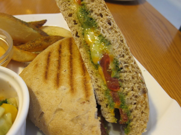 詩特莉(中壢店)：燈光美氣氛佳，服務親切的【Aunt Stella's Handmade cookies and cake詩特莉】桃園，中壢Sogo