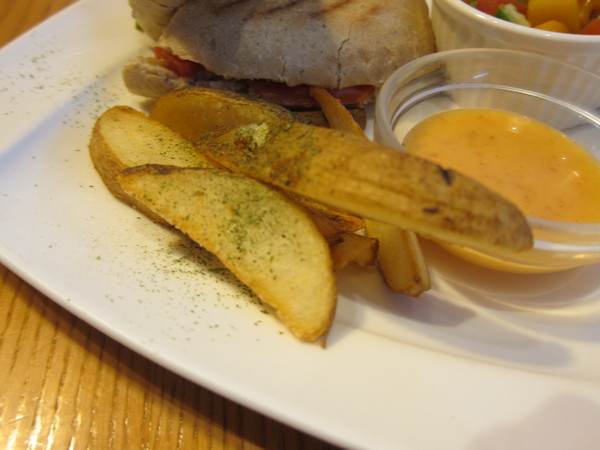 詩特莉(中壢店)：燈光美氣氛佳，服務親切的【Aunt Stella's Handmade cookies and cake詩特莉】桃園，中壢Sogo