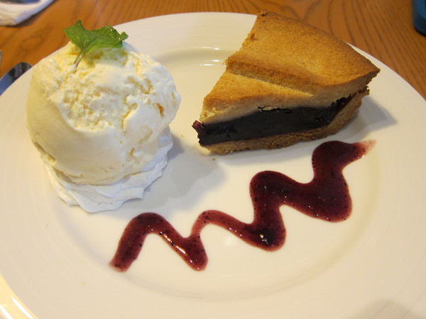 詩特莉(中壢店)：燈光美氣氛佳，服務親切的【Aunt Stella's Handmade cookies and cake詩特莉】桃園，中壢Sogo