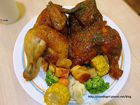 21世紀風味館/台南西門三越:『21世紀風味館』之小2魔吃惡魔烤雞,嘿嘿嘿!【愛評陸拾陸卷】