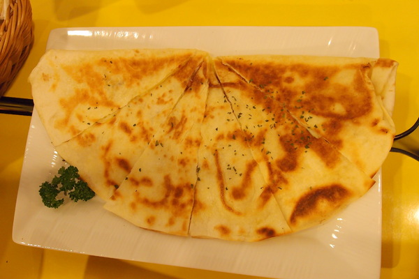 Mr.Smile 微笑先生:<邀約>【台北大安】Mr.Smile 微笑先生-超香濃的花生醬漢堡!