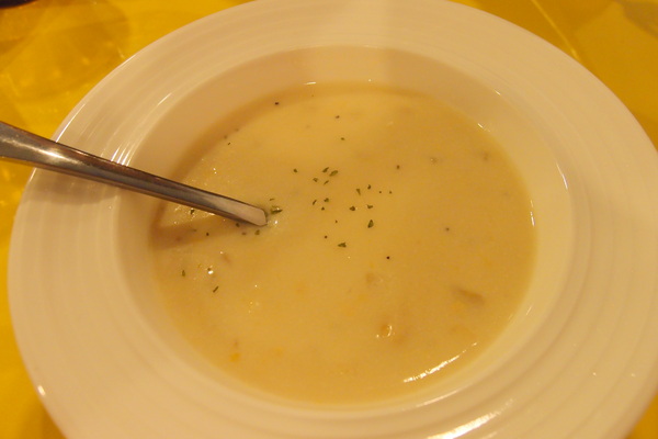 Mr.Smile 微笑先生:<邀約>【台北大安】Mr.Smile 微笑先生-超香濃的花生醬漢堡!