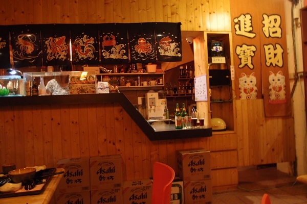 老地方：【台中東海】老地方－簡單樸素的居酒屋（？）
