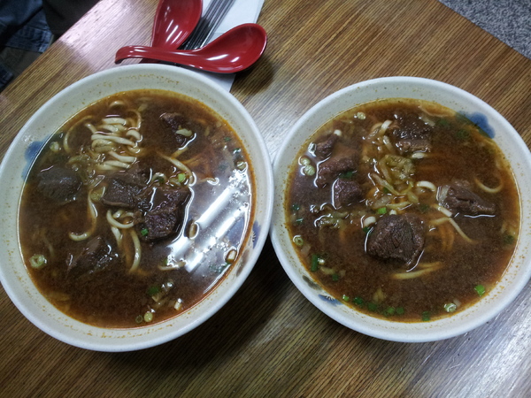 潭子牛家莊:【台中潭子】潭子牛家莊-肉多又好軟嫩啊!