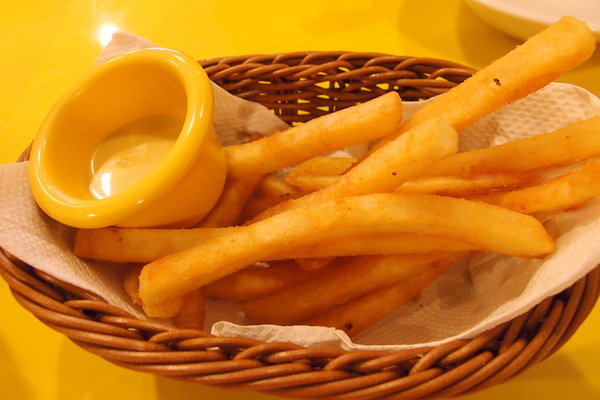 Mr.Smile 微笑先生:<邀約>【台北大安】Mr.Smile 微笑先生-超香濃的花生醬漢堡!