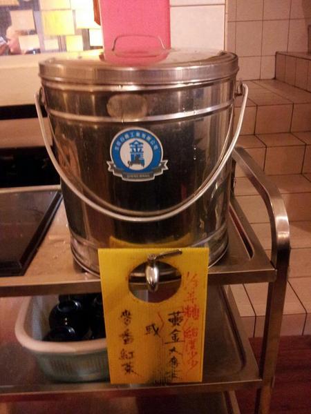 味之初拉麵((東海總店))：【台中東海】味之初拉麵　湯頭濃郁麵條Ｑ，但食量大可能吃不飽