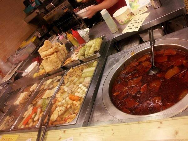 蘭花亭:【台中東海】蘭花亭-滑嫩又香濃的咖哩蛋包飯