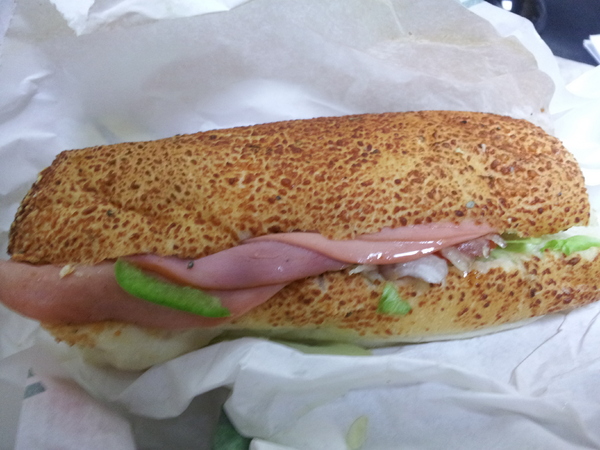 SUBWAY(東海)： 【台中東海】SUBWAY－菜少到我都不想拍了=  =