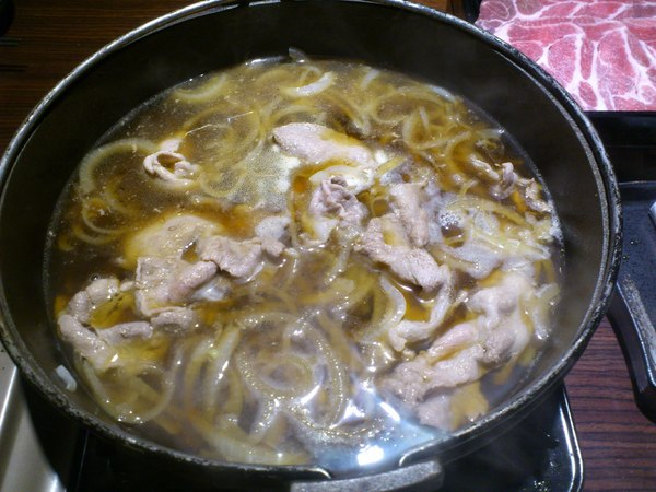 本沐食堂：【本沐食堂壽喜燒】吃到飽