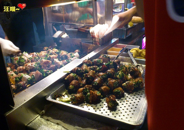 微笑碳烤:士林夜市之 ★★中秋夜忙到笑不出來的★★ 【微笑碳烤】 & 【蕭記碳烤】