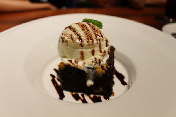 薄多義：[台南]燈光美氣氛佳new人氣餐廳