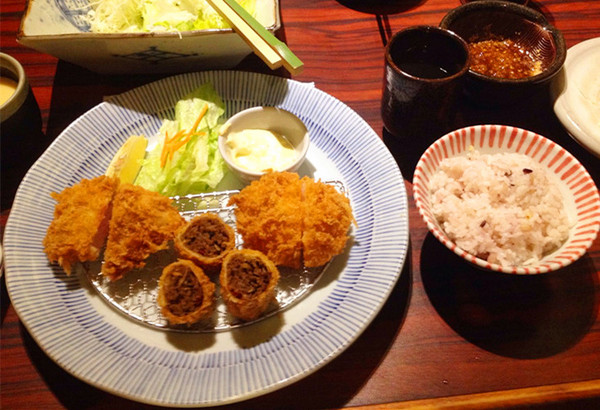 九州杏子日式豬排(SOGO復興店)：[台北]超軟超嫩吃了會懷念的杏子豬排