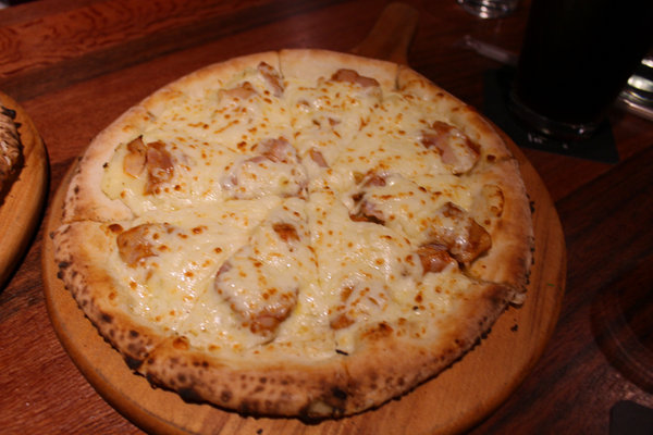 薄多義：[台南]燈光美氣氛佳new人氣餐廳