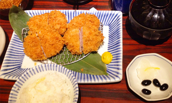 九州杏子日式豬排(SOGO復興店)：[台北]超軟超嫩吃了會懷念的杏子豬排