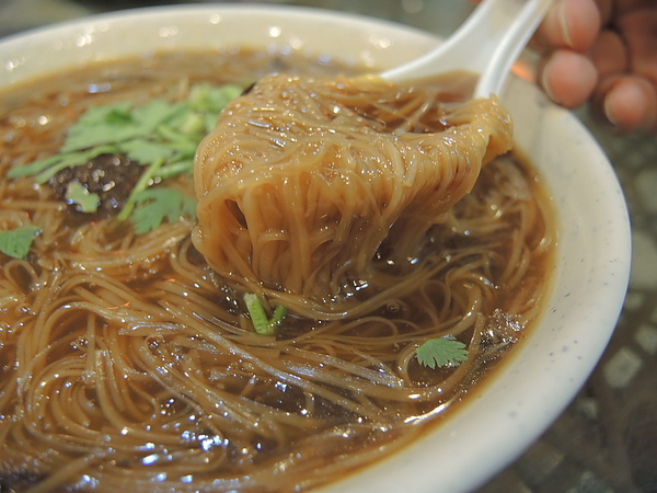 迪化街紅麵線:(食記) 斗六迪化街紅麵線