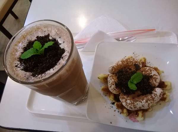 玻爾鬆餅(板橋莒光店):CP滿點!小巷中的比利時風情~玻爾列日~