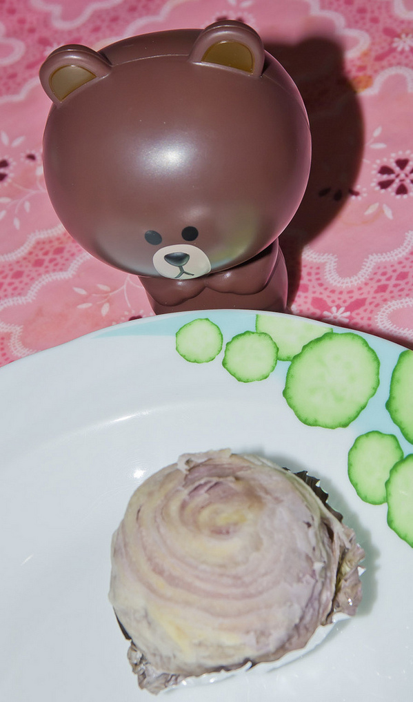 月十二曲聞明堂：[美食]【台北市】月十二曲芋頭酥。綿密紮實的芋頭內餡