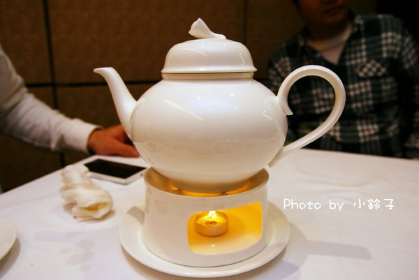 六福皇宮-頤園:六福皇宮-頤園~慈禧最愛「豪華海陸菊花鍋」