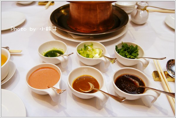 六福皇宮-頤園:六福皇宮-頤園~慈禧最愛「豪華海陸菊花鍋」