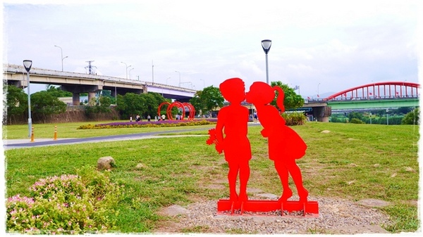 古亭河濱公園:【台北◍•ᴗ•◍情人節約會景點】景點・古亭河濱公園浪漫夜拍✯捷運公館站|婚紗造景主題公園,越夜越浪漫