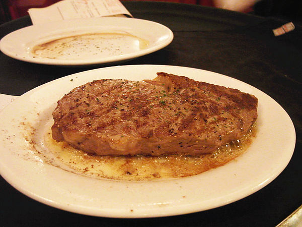 茹絲葵經典牛排之家(民生店):【松山】茹絲葵經典牛排之家。每年生日一定要吃