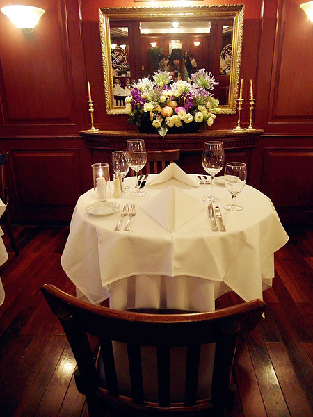 茹絲葵經典牛排之家(民生店):【松山】茹絲葵經典牛排之家。每年生日一定要吃