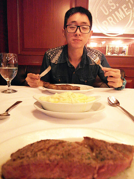 茹絲葵經典牛排之家(民生店):【松山】茹絲葵經典牛排之家。每年生日一定要吃