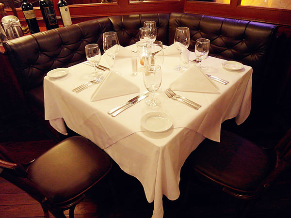 茹絲葵經典牛排之家(民生店):【松山】茹絲葵經典牛排之家。每年生日一定要吃